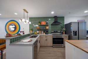 Funky Town - Walkable to Nashville Attractions