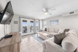 Bonhomme Richard West by Youngs Suncoast