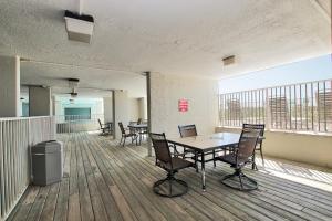 Castaways 5A by Youngs Suncoast