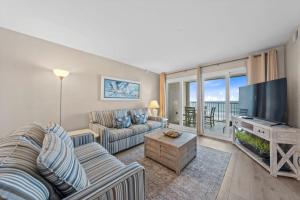 Castaways 5A by Youngs Suncoast