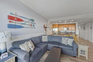 Oceanfront Condo King Suite & Pet-Friendly Stay