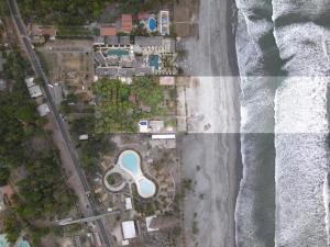 Oceanfront Beach House with Pool and AC
