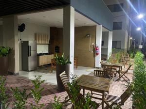 Apartamento de 2 quartos no Recreio dos bandeirantes Rio de Janeiro próx as praias Prainha Grumari Pontal, Condomínio Lindo, Portaria 24hs, Praia do Pontal a 10 minutos andando, ideal para sua lua de mel, e só alugo no mínimo 2 diárias