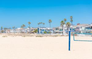 Luxe 3Br Near The Sand W Rooftop Spa, Ocean Views, And Ac By Beachview Rentals