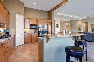 HM845 - Mira Vista Rancho - Alice Lodging