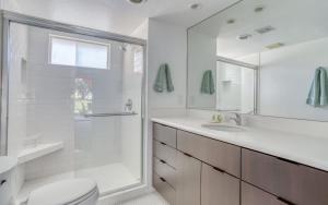 PS674 - East Island - Alice Lodging