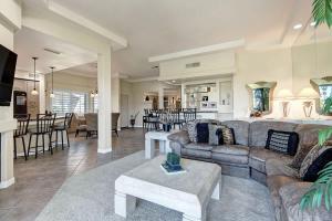 VB938 - Safari Vibe - Alice Lodging