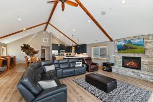 090 - Sonoma Mountain Lodge - Big Bear Getaway