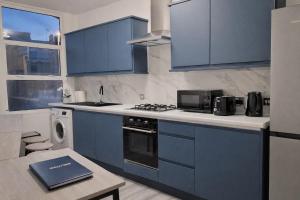 4-Bedroom Stratford near Olympic Park London