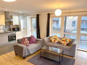 Westminster Three-Bedroom Apartment