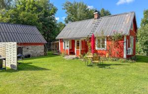 1 Bedroom Stunning Home In Löttorp