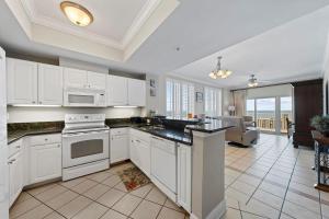 Crystal Tower 1101 by Youngs Suncoast