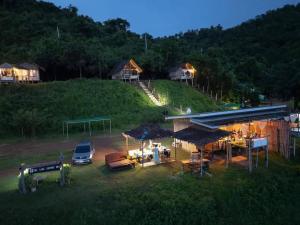 Homestay with Rive View Bann Good View