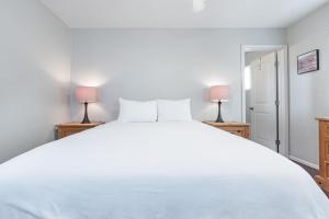 3Br Oceanfront At Balboa Pier, Ac, Walk To ItBy Beachview Rentals