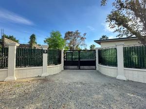 SRC Guest House and Apartments