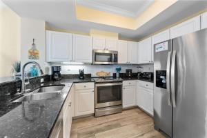 Crystal Tower 1805 by Youngs Suncoast