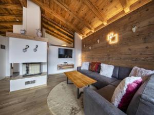 Luxury alpine chalet with view