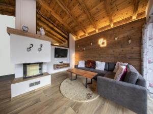 Luxury alpine chalet with view