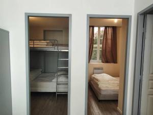 Appartement calme 4-6 personnes proche centre - Parking - FR-1-234-352