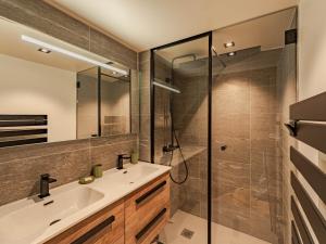 Méribel Mottaret - Appartement 3 chambres, 6 pers, parking, terrasse, skis aux pieds - FR-1-613-105