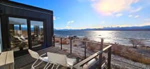 Lakefront, Jacuzzi and Pool