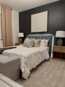 Designer Retreat - 5 Min to MD Anderson - Travel Nurse Friendly