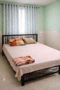 Easestay 2BHK Full Furnished Apartment near Airport