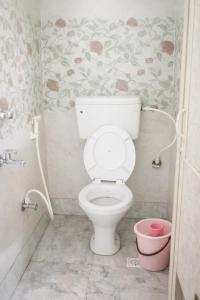 Easestay 2BHK Full Furnished Apartment near Airport