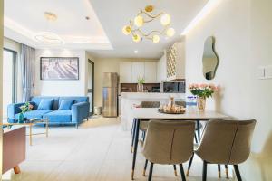 Liora City Apartment