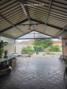 Room for rent female only-free cooking, laundry,,,