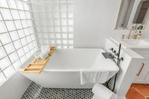 Indian Wells Saltwater Pool Home Walk 2 Tennis & Festival Shuttles