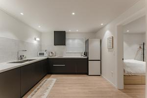 Seoulzip seonyu hanriver parkside 1st Floor Group Family Kids Accommodation Seonyudo Station Airport Bus 3-minute walk Hongdae 10min