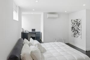 Heart of Downtown Bar Harbor - 3 Miles to Acadia