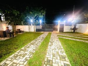 Golden Paradise Transit Hotel