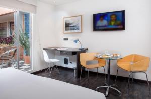 Hotel 104 Art Suites