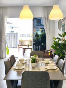 Merdeka One Homestay 8pax 4Rooms