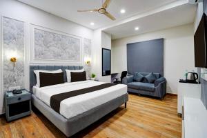 Townhouse Oak Sector 18 Metro Station Formerly Raasha Inn