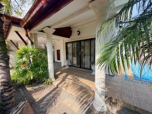 Luxury Private Pool Villa Pattaya Baan Dusit Park