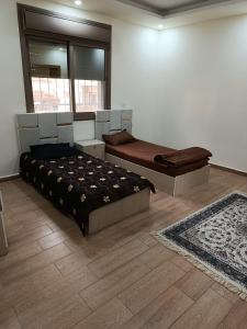 شقه مفروشه للايجار بجانب الكارفور اربد