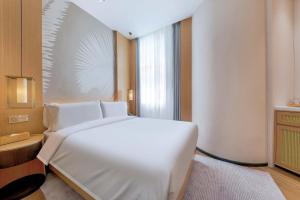 Sanya Coconut Dream Corri RenJoy Hotel