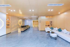 Sanya Coconut Dream Corri RenJoy Hotel