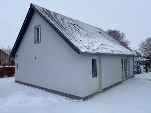 House overlooking the countryside and close to the city