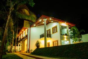 Villa White