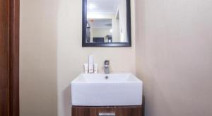 Capital O 887 Green Hill Hotel And Convention Center