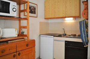 BO040-5123 Appt 2 pièces cabine 4 couchages BORMES LES MIMOSAS