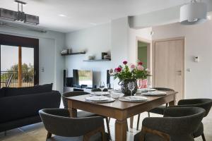 Villa Karavias by Villa Select