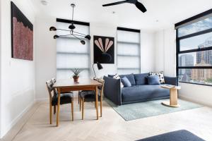 Modern Nomads Melbourne Central 1BR with Iconic State Library View