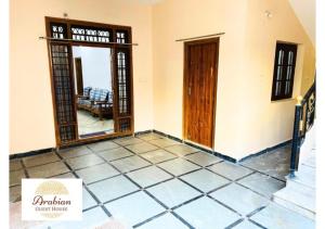 Spacious 3BHK Guest House in Santosh Nagar