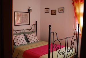 One-Bedroom Apartment (2 Adults + 2 Children) room in Spiti Anatoli