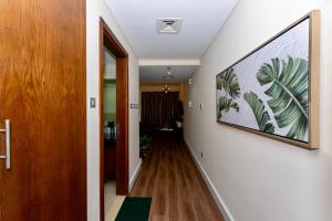 Prime Modern Downtown Studio - Boulevard View